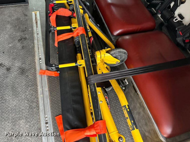 image for item OI9496 2016 Ford E450 ambulance