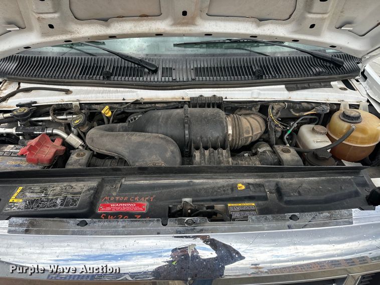 image for item OI9496 2016 Ford E450 ambulance