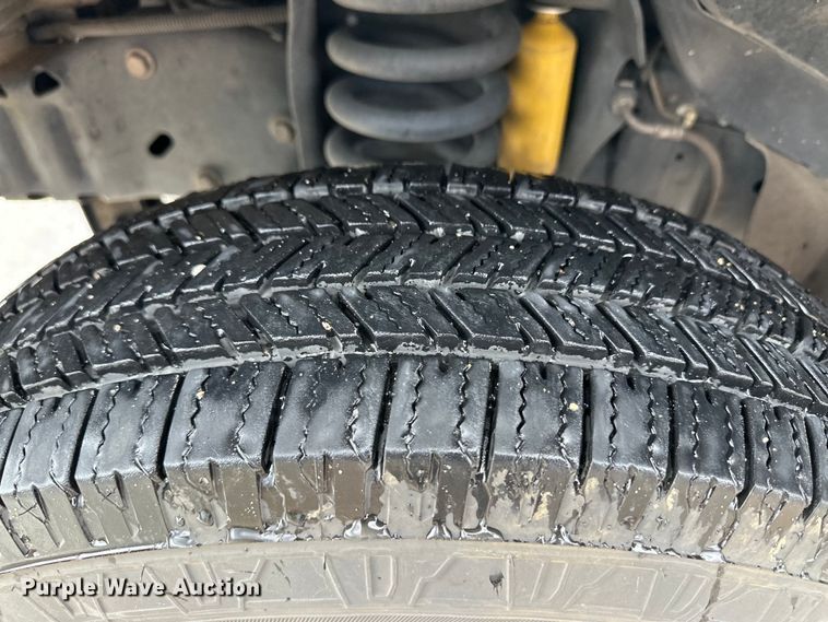 image for item OI9496 2016 Ford E450 ambulance