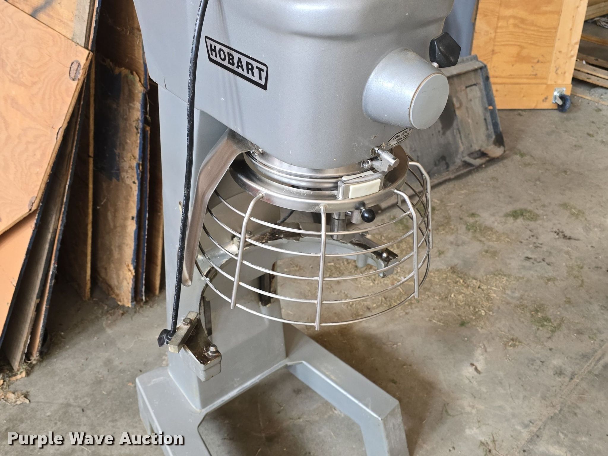 Hobart 300 mixer in Holton, KS | Item EK5984 for sale | Purple Wave