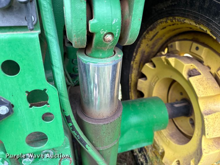 image for item DG4421 2010 John Deere 7630 MFWD tractor