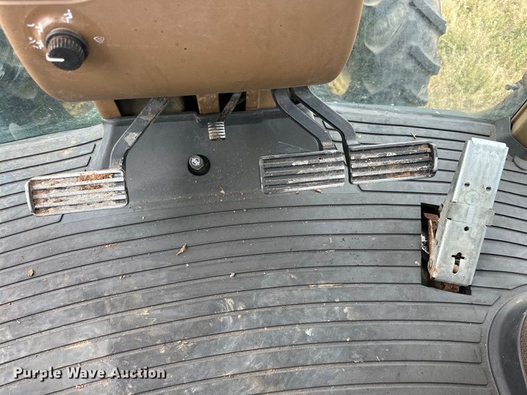 image for item DG4421 2010 John Deere 7630 MFWD tractor