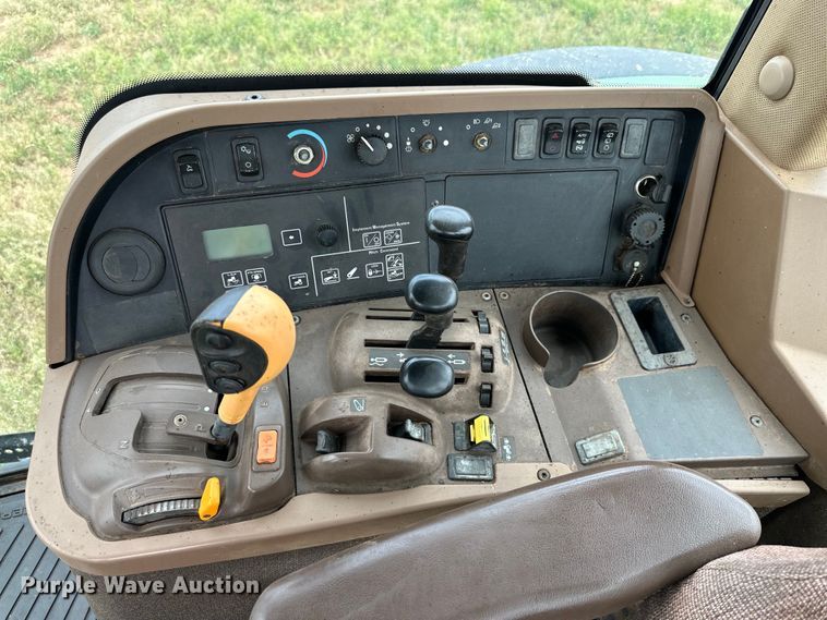 image for item DG4421 2010 John Deere 7630 MFWD tractor