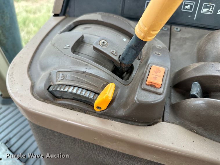 image for item DG4421 2010 John Deere 7630 MFWD tractor