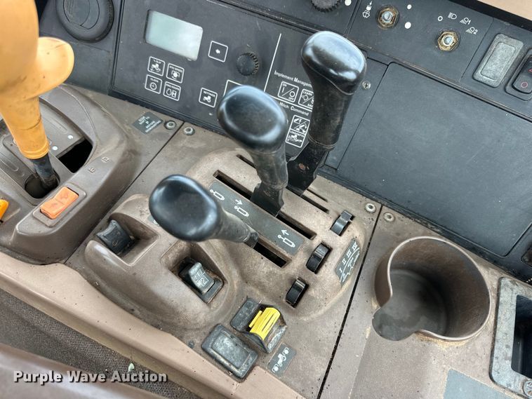 image for item DG4421 2010 John Deere 7630 MFWD tractor