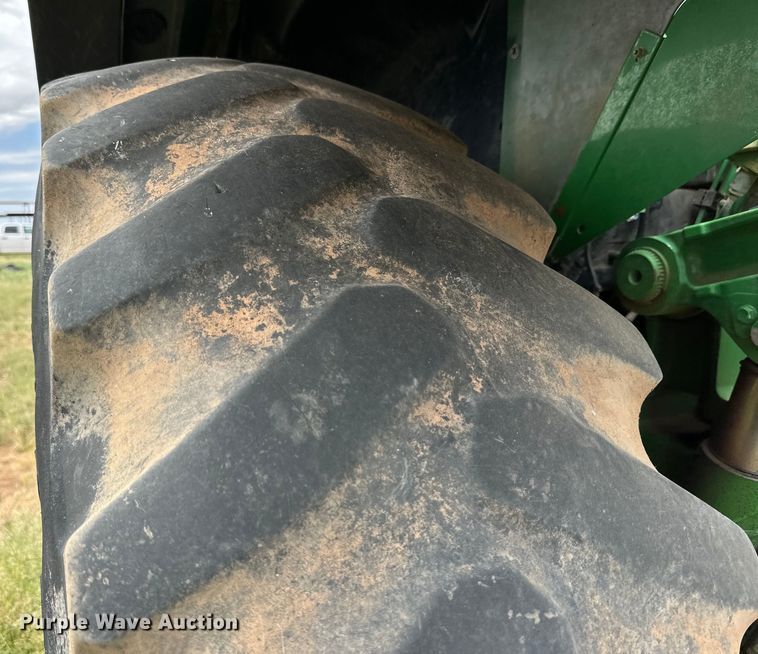 image for item DG4421 2010 John Deere 7630 MFWD tractor