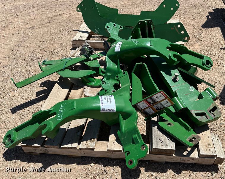 image for item DK6580 Loader mounting frame