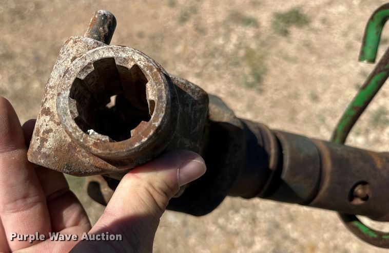 image for item DK6584 John Deere 348 small square baler