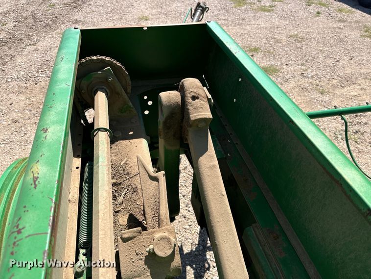 image for item DK6584 John Deere 348 small square baler