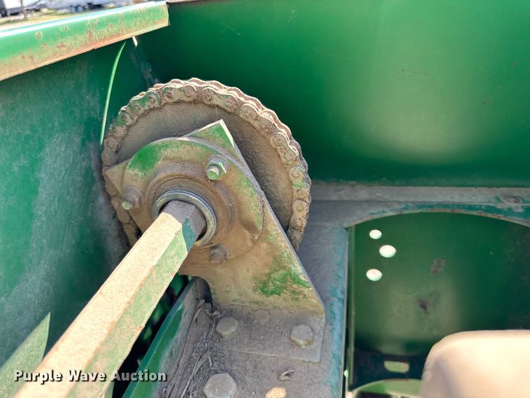 image for item DK6584 John Deere 348 small square baler