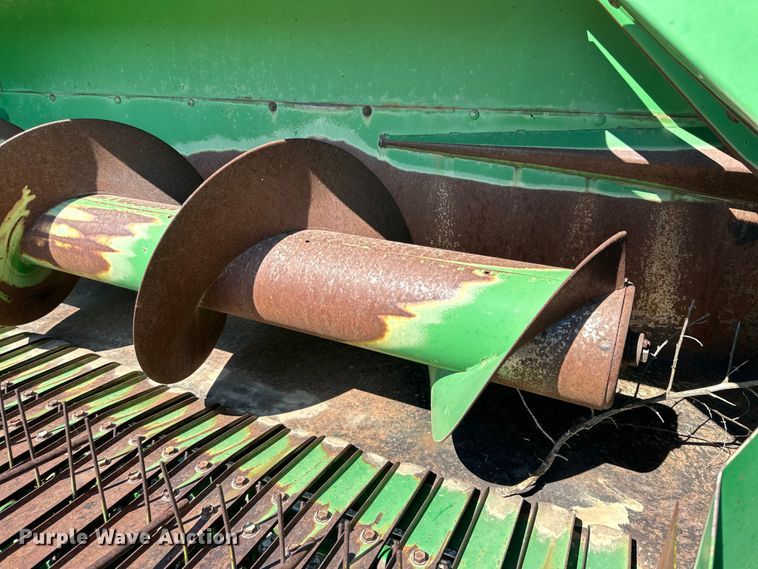 image for item DK6584 John Deere 348 small square baler