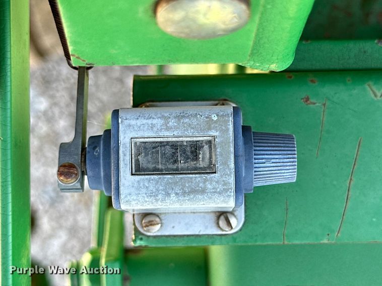 image for item DK6584 John Deere 348 small square baler