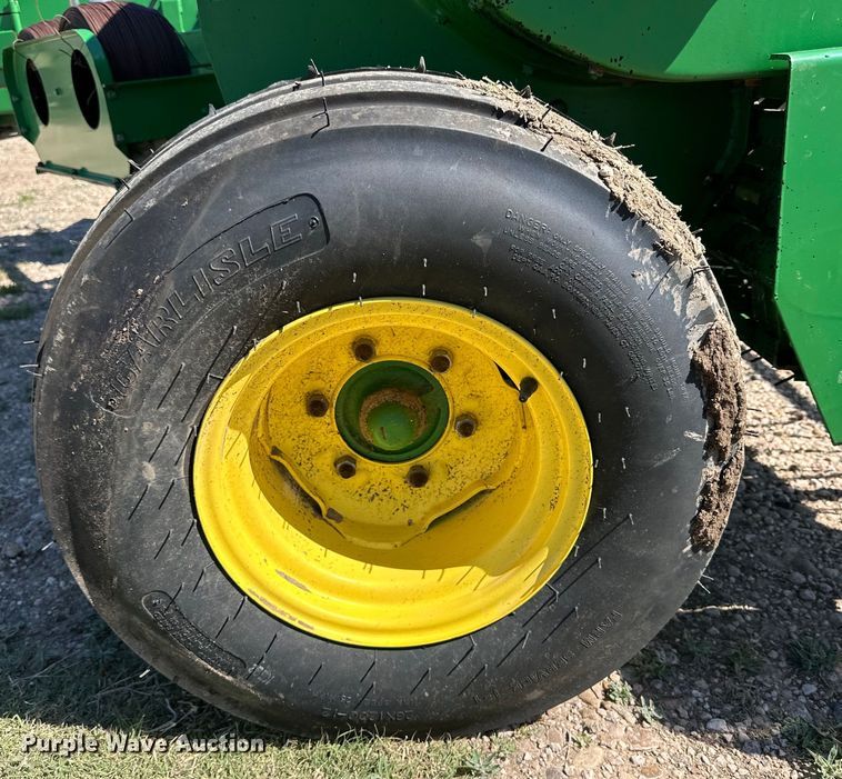 image for item DK6584 John Deere 348 small square baler