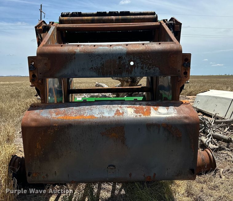 image for item DK6608 2013 John Deere  569 Mega Wide Plus  round baler