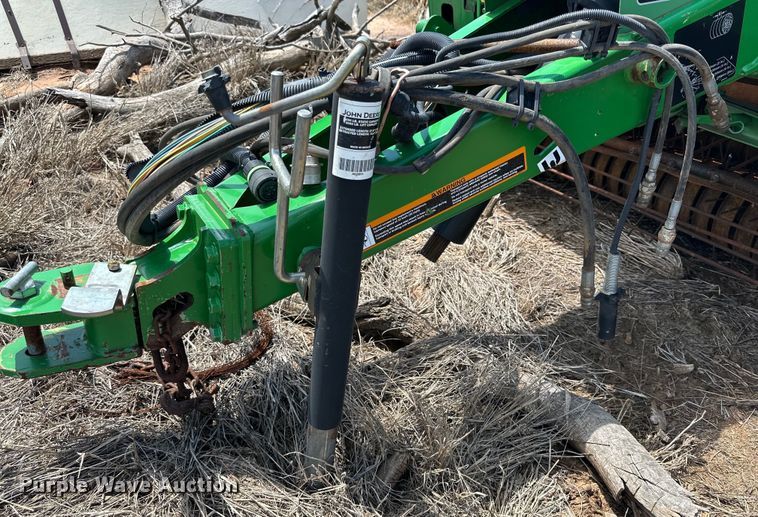 image for item DK6608 2013 John Deere  569 Mega Wide Plus  round baler