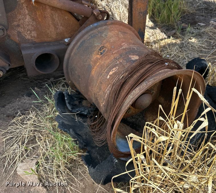 image for item DK6608 2013 John Deere  569 Mega Wide Plus  round baler