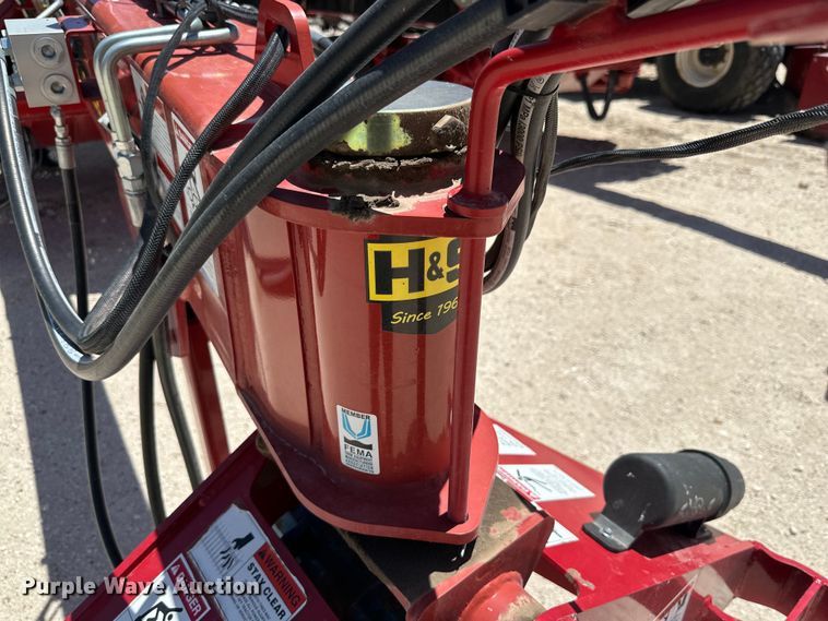 image for item DK6610 H&S TF6128 hay merger