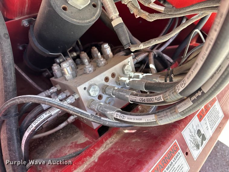 image for item DK6610 H&S TF6128 hay merger