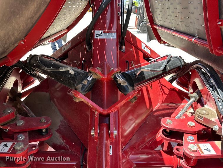 image for item DK6610 H&S TF6128 hay merger