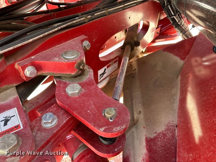 image for item DK6610 H&S TF6128 hay merger