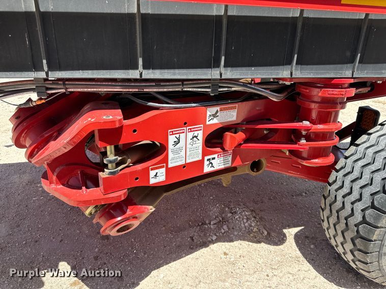 image for item DK6610 H&S TF6128 hay merger