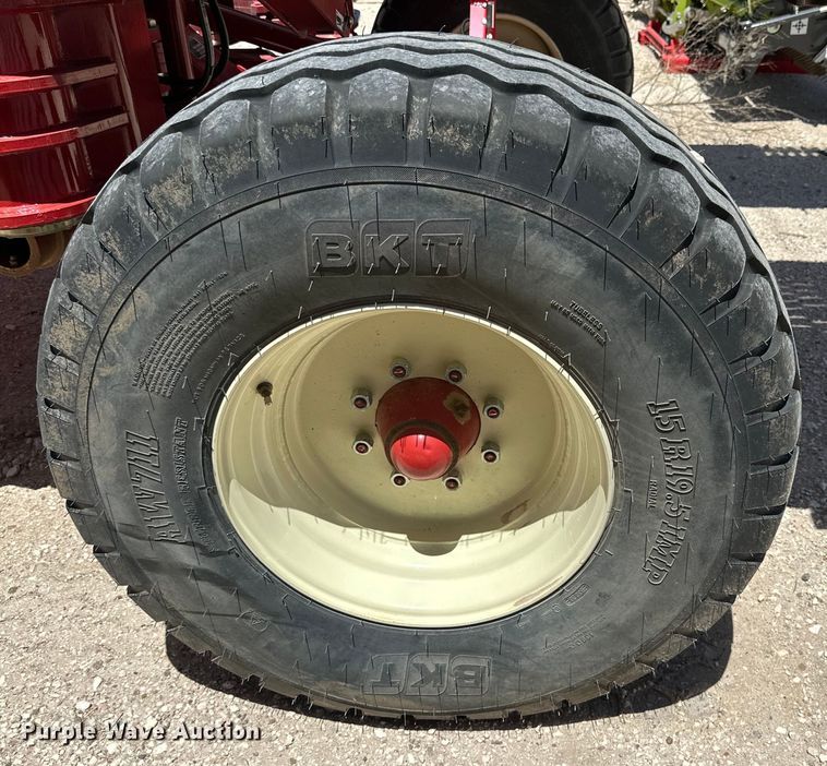 image for item DK6610 H&S TF6128 hay merger