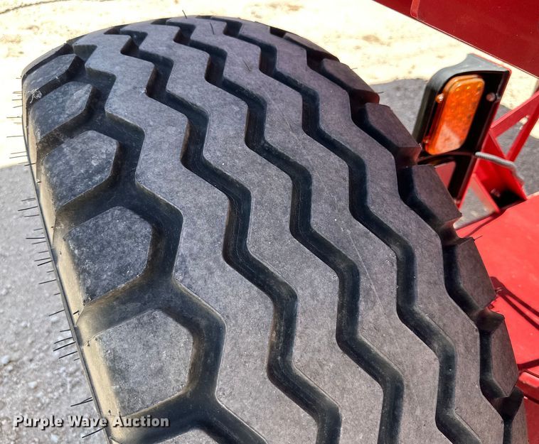 image for item DK6610 H&S TF6128 hay merger