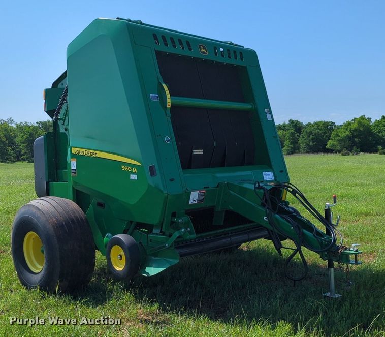 image for item DN3842 2019 John Deere 560M round baler