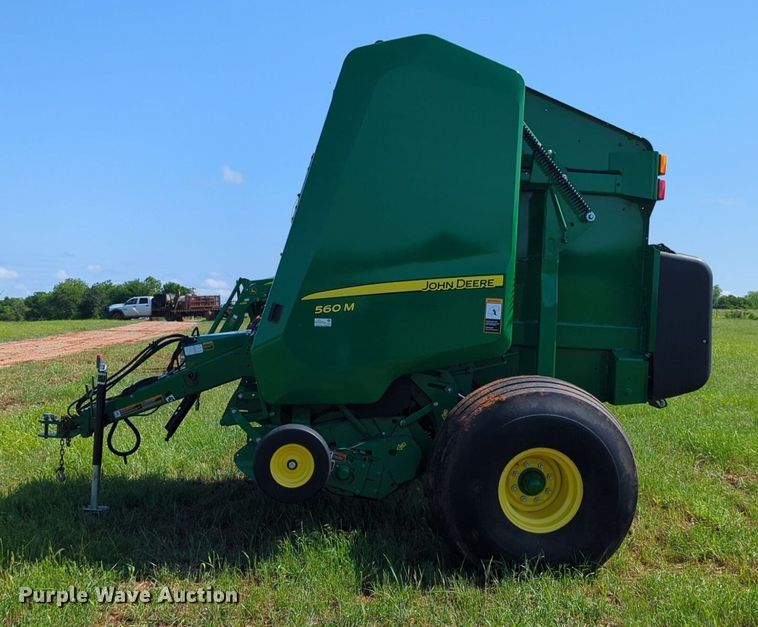 image for item DN3842 2019 John Deere 560M round baler