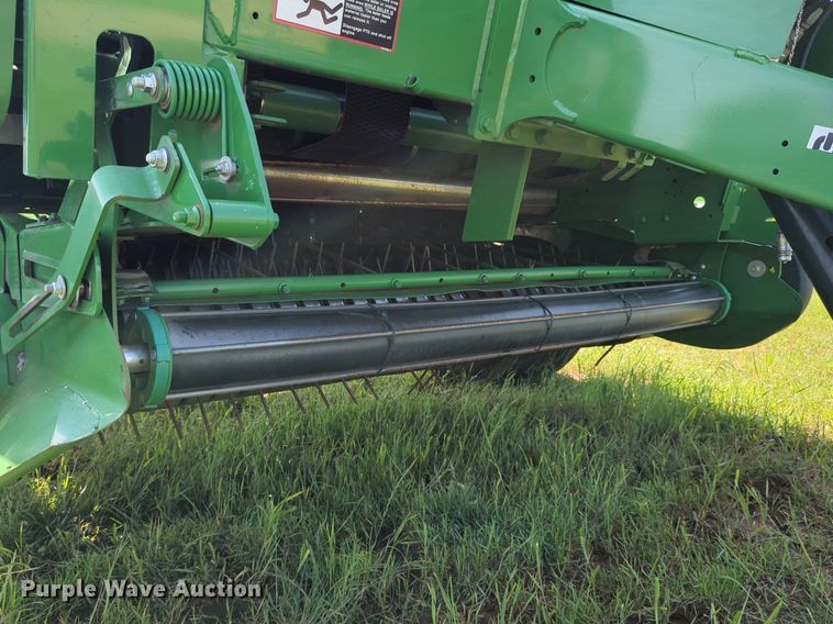 image for item DN3842 2019 John Deere 560M round baler
