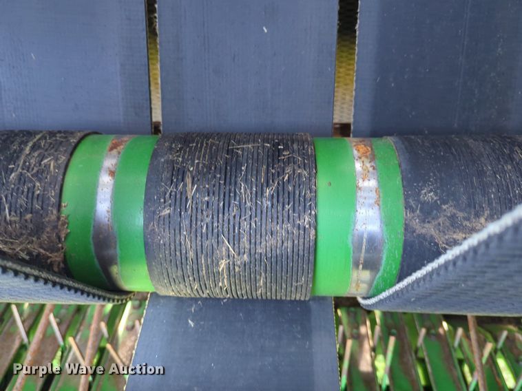 image for item DN3842 2019 John Deere 560M round baler