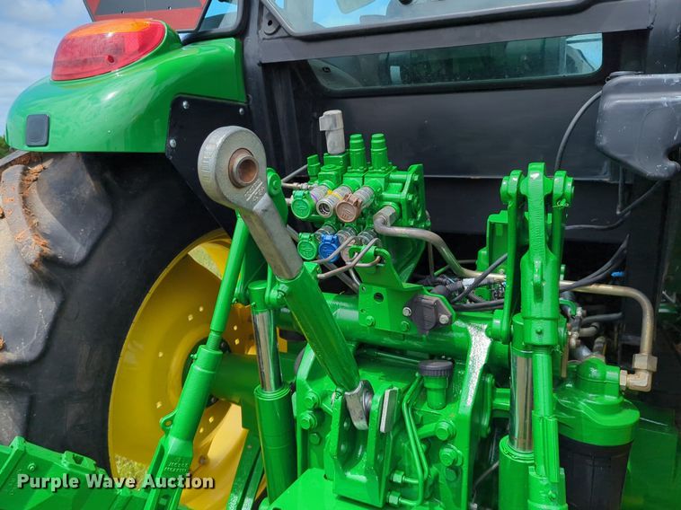 image for item DN3844 2016 John Deere 6135E MFWD tractor