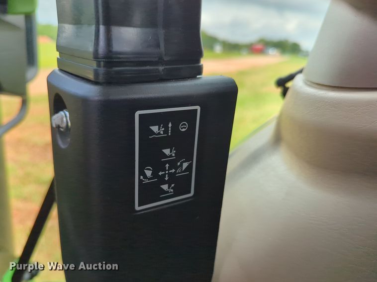 image for item DN3844 2016 John Deere 6135E MFWD tractor