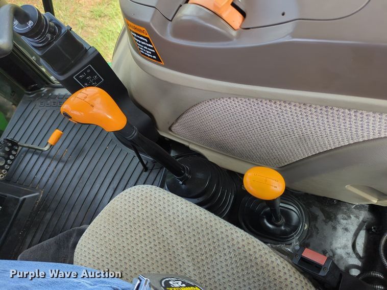 image for item DN3844 2016 John Deere 6135E MFWD tractor