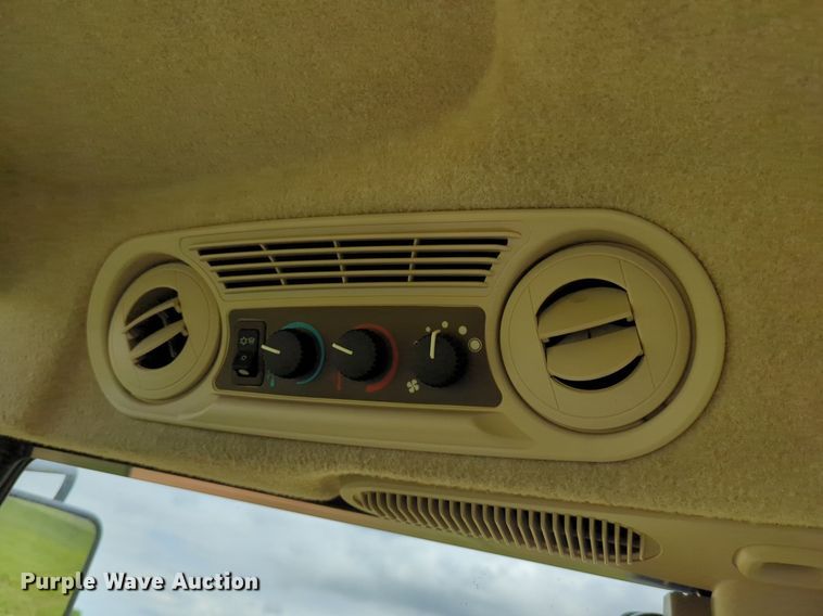 image for item DN3844 2016 John Deere 6135E MFWD tractor