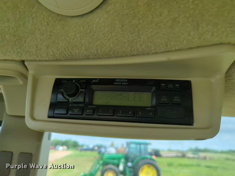 image for item DN3844 2016 John Deere 6135E MFWD tractor