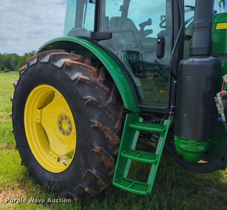 image for item DN3844 2016 John Deere 6135E MFWD tractor