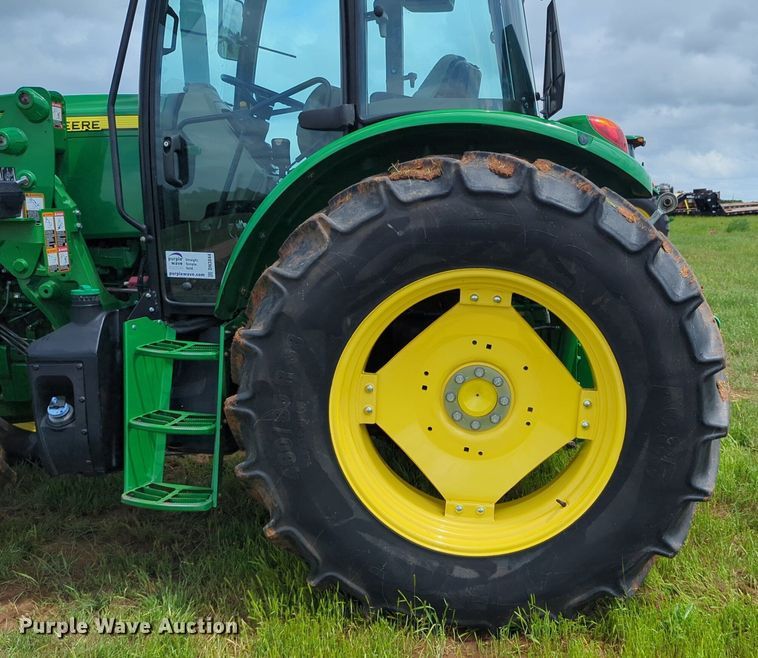 image for item DN3844 2016 John Deere 6135E MFWD tractor