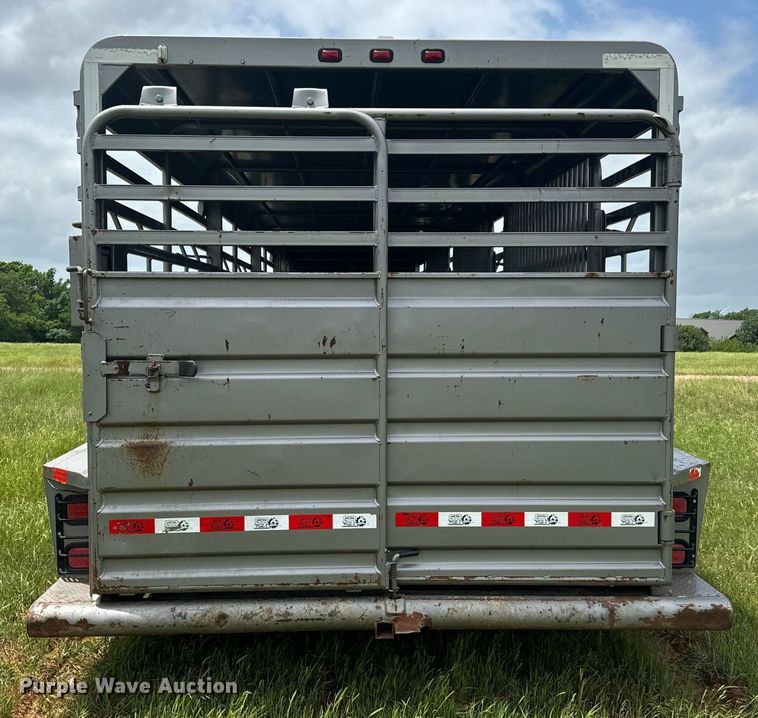 image for item DN3845 2016 GR STH6832W20LNRCS livestock trailer