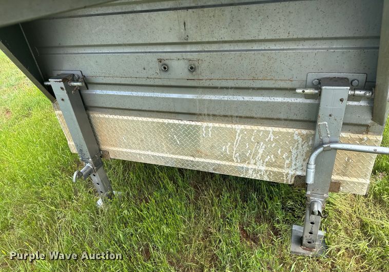 image for item DN3845 2016 GR STH6832W20LNRCS livestock trailer