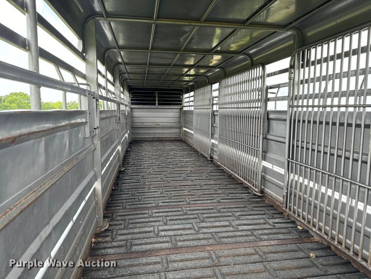 image for item DN3845 2016 GR STH6832W20LNRCS livestock trailer