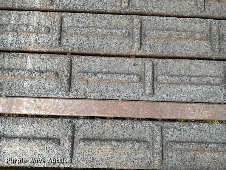 image for item DN3845 2016 GR STH6832W20LNRCS livestock trailer