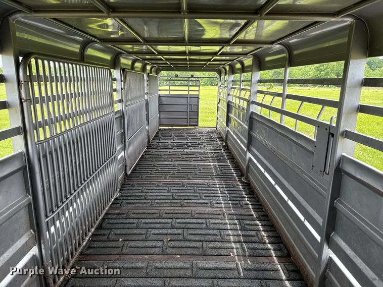 image for item DN3845 2016 GR STH6832W20LNRCS livestock trailer