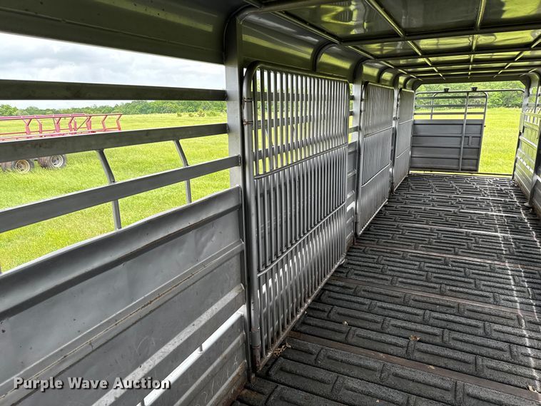 image for item DN3845 2016 GR STH6832W20LNRCS livestock trailer