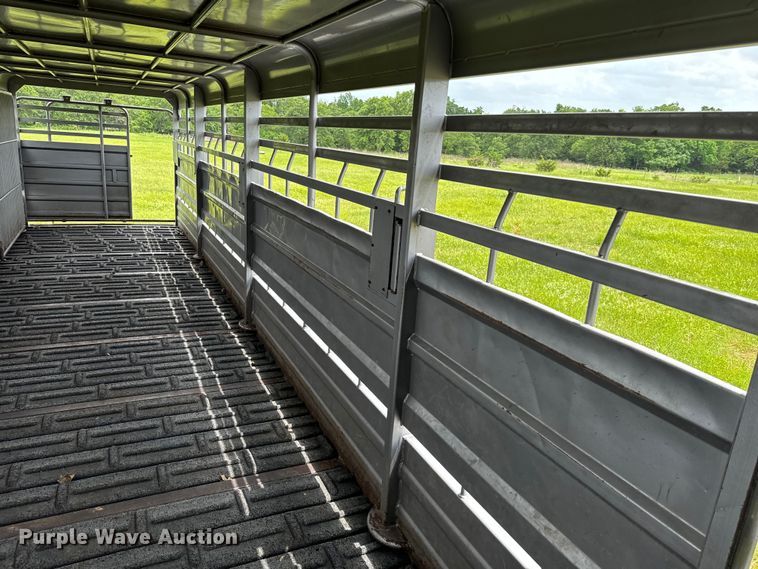 image for item DN3845 2016 GR STH6832W20LNRCS livestock trailer