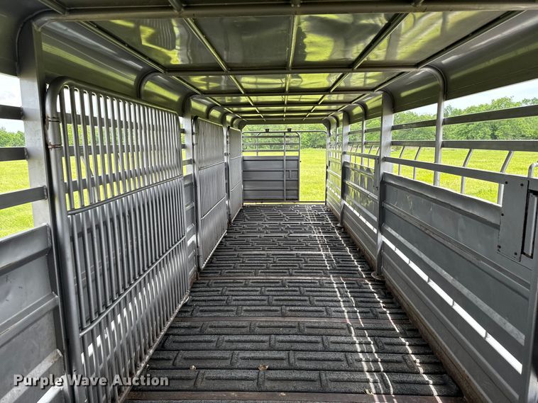 image for item DN3845 2016 GR STH6832W20LNRCS livestock trailer