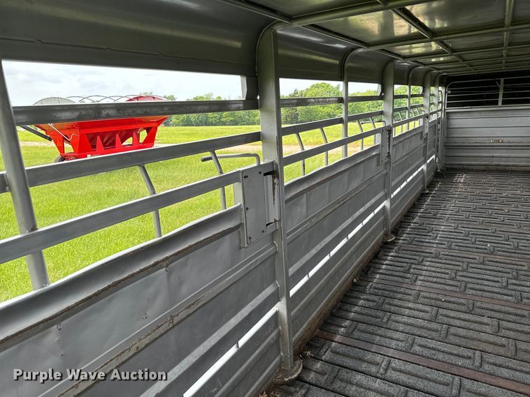 image for item DN3845 2016 GR STH6832W20LNRCS livestock trailer