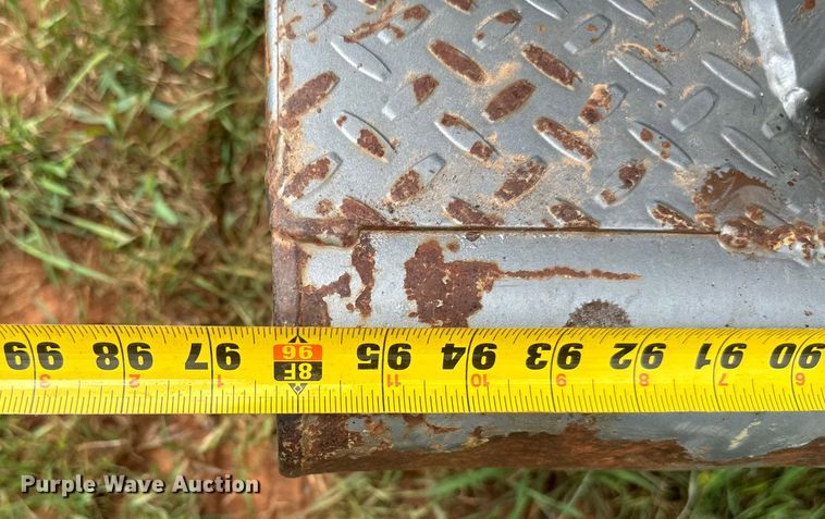 image for item DN3845 2016 GR STH6832W20LNRCS livestock trailer