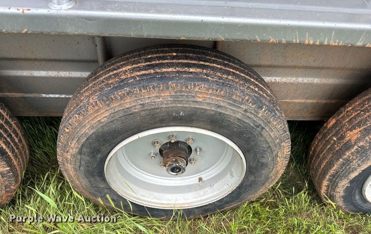 image for item DN3845 2016 GR STH6832W20LNRCS livestock trailer