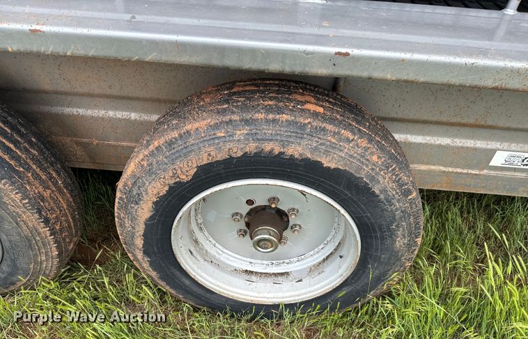 image for item DN3845 2016 GR STH6832W20LNRCS livestock trailer
